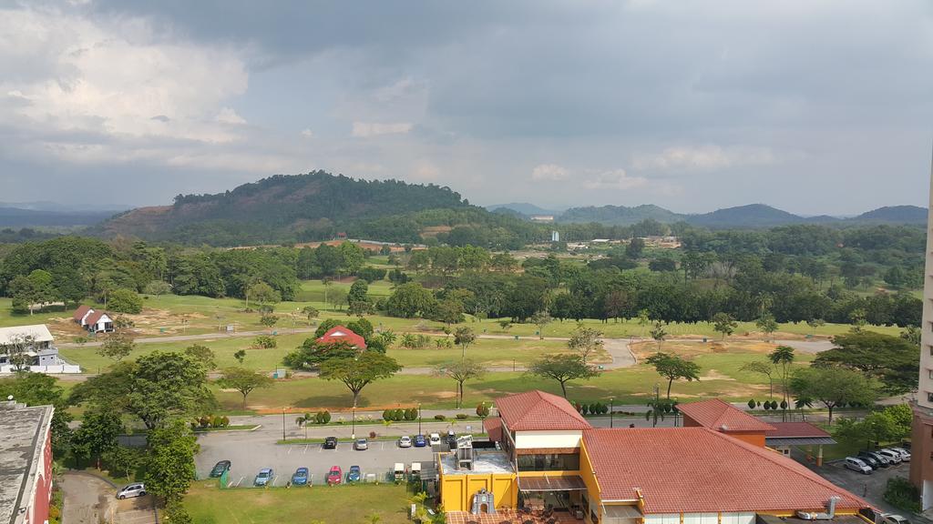 Famosa D Savoy 3-Bedroom Condo In Alor Gajah Malacca Exteriér fotografie